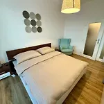 Exkluzívny V Centre S Parkovaním Zadarmo Zv2 Apartamento