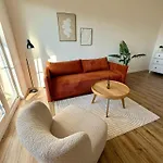 Exkluzívny V Centre S Parkovaním Zadarmo Zv2 Apartamento Zvolen
