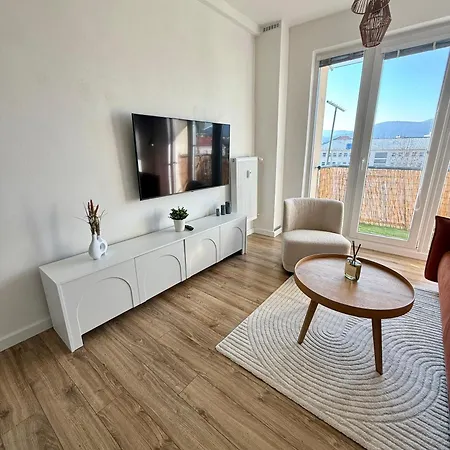 Exkluzívny V Centre S Parkovaním Zadarmo Zv2 *