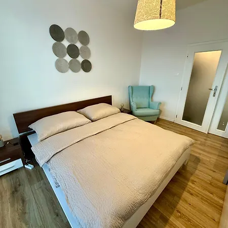 Exkluzivny V Centre S Parkovanim Zadarmo Zv3 Lejlighed