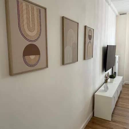 Exkluzivny V Centre S Parkovanim Zadarmo Zv3 Lejlighed Zvolen